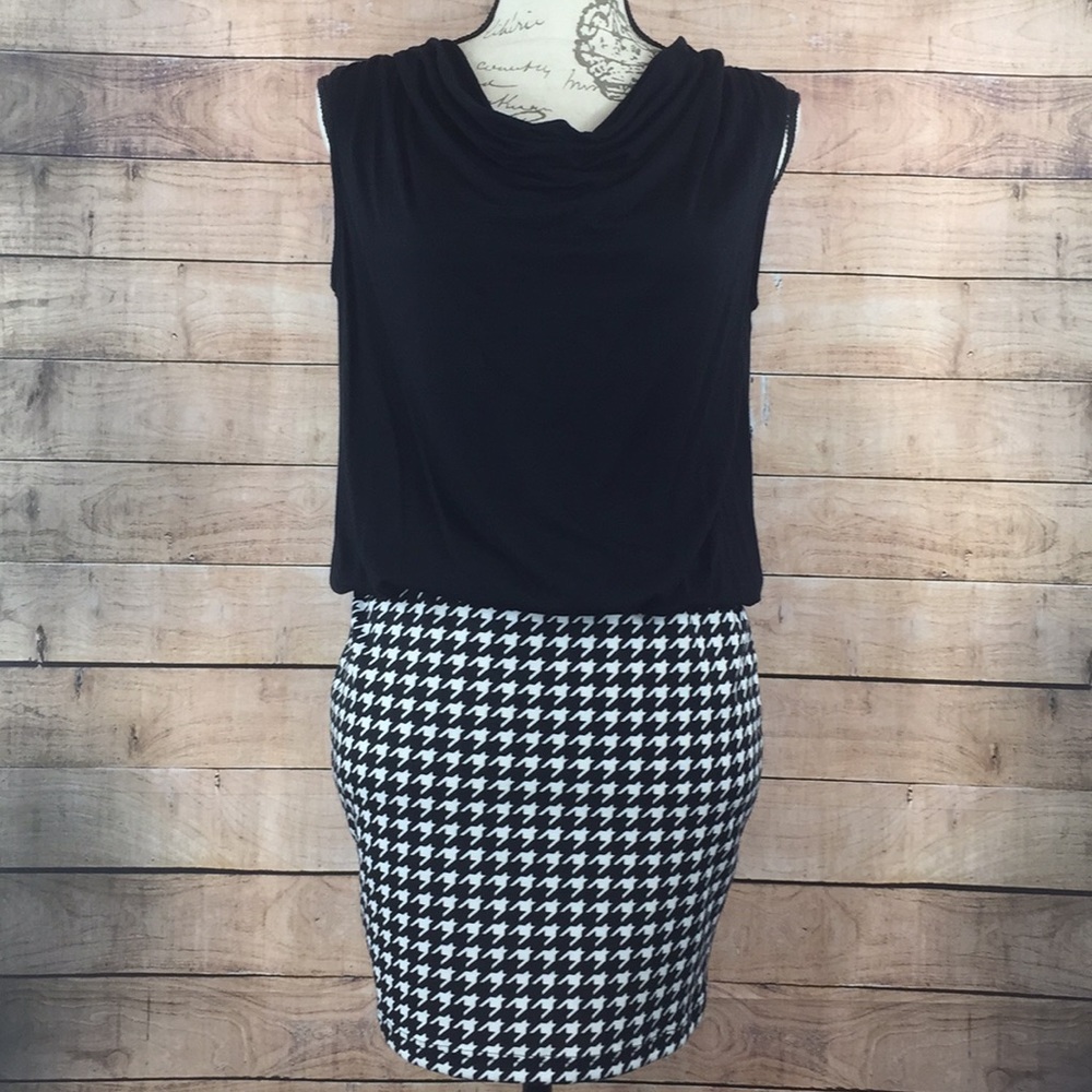 Soprano Houndstooth Dress